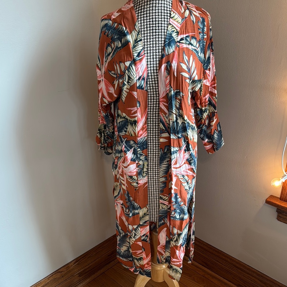Vibrant LOFT Leaf Print Kimono